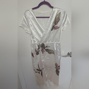 Brand New White Floral Print Dress - Women's Size Medium